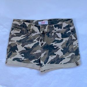 YMI CAMOUFLAGE JEAN SHORT SIZE 3